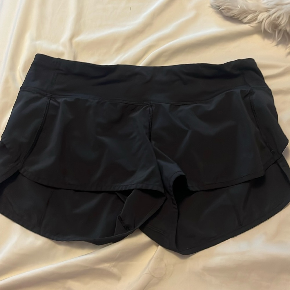 Women’s lululemon speed up shorts